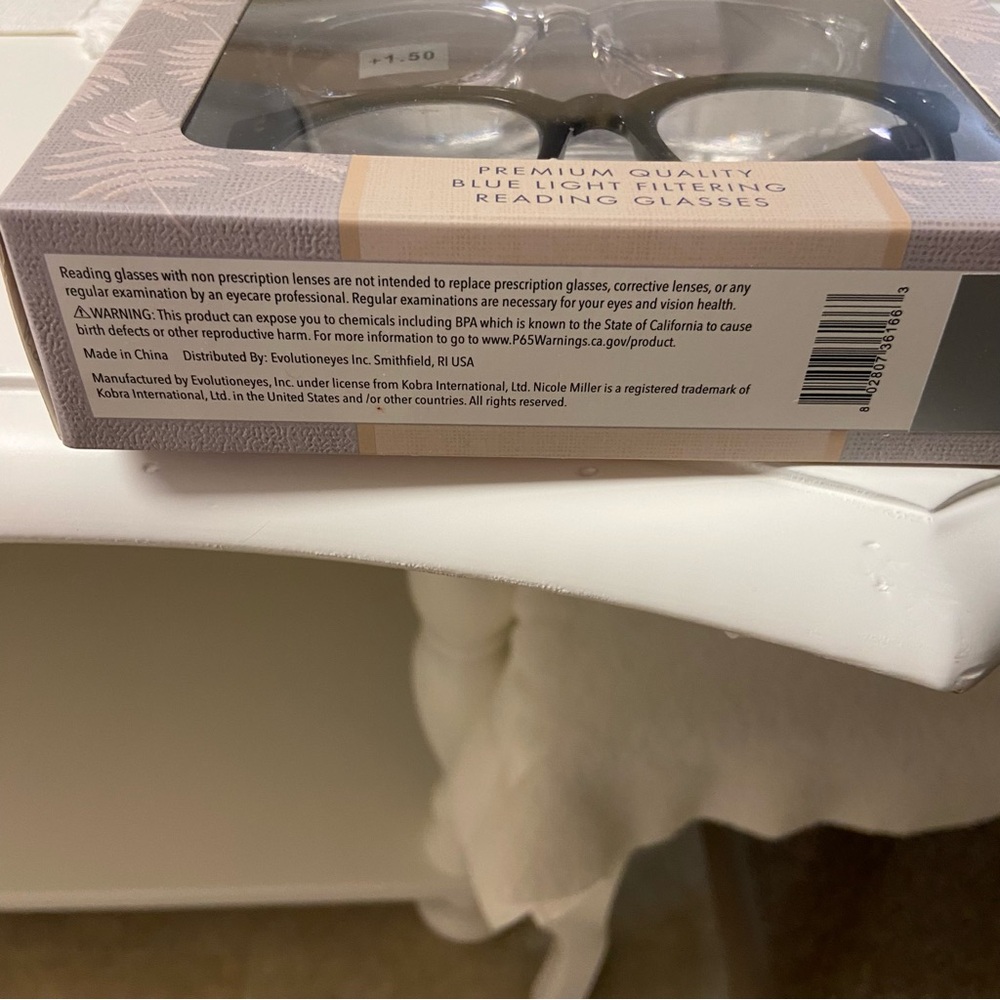 Blue Light Reading Glasses - Picture 5 of 6